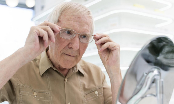 Употребление этих продуктов губит ваше зрение: исключите их, пока не поздно