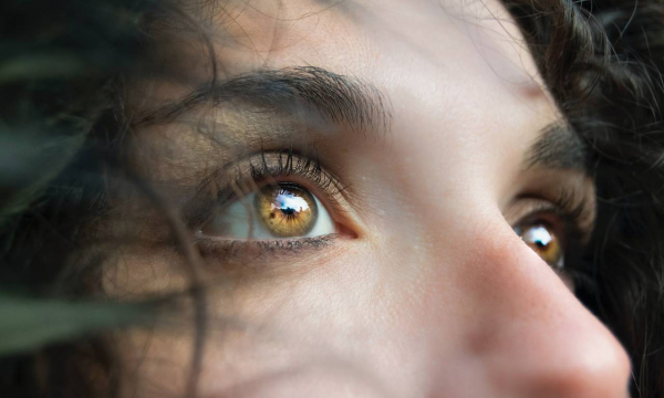 Названы способы избавиться от мушек перед глазами