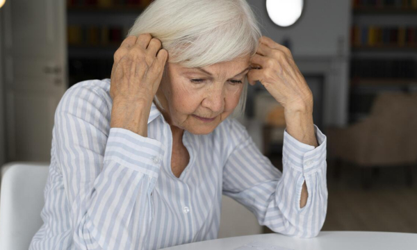 Названы 2 самые частые причины головокружения: это беспокоит многих пожилых людей