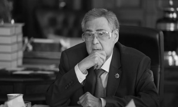 Аман Тулеев прошёл путь от дежурного по станции до главы региона. Он прожил 79 лет