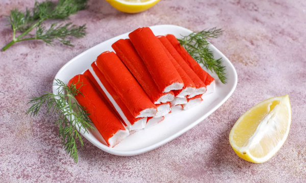 Из чего крабовые палочки делают на самом деле? Состав раскрыла врач