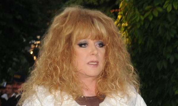 Сама себе не принадлежит: вот кто управляет жизнью Пугачевой и ведет ее соцсети